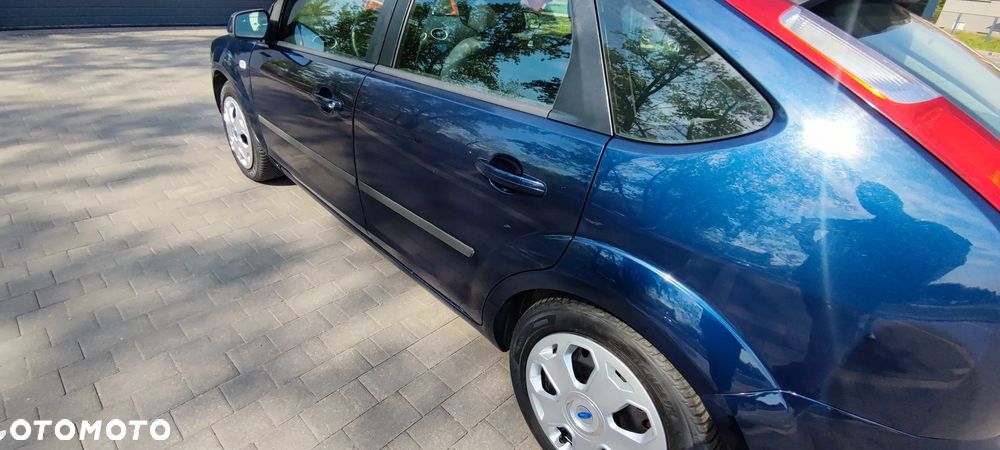 Ford Focus 1.6 Ti-VCT Sport - 12