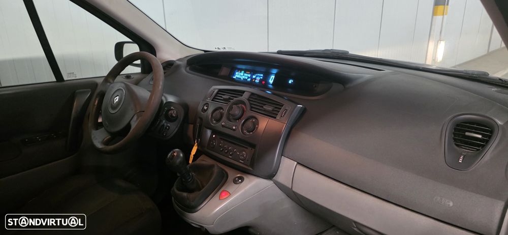 Renault Scénic 1.5 dCi Exclusive SS - 13