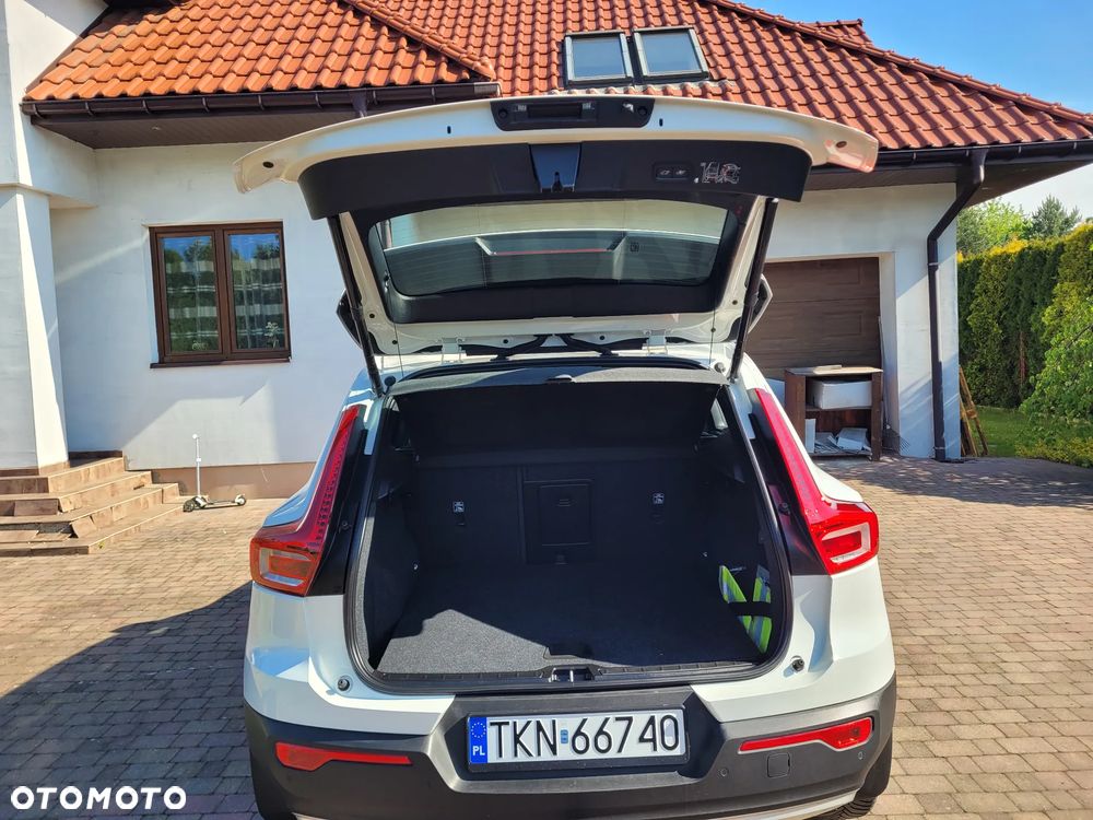 Volvo XC 40 T2 Momentum - 17