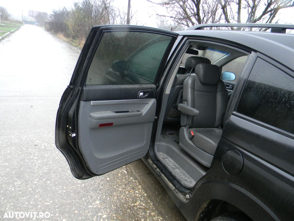 Dezmembrari  Ssangyong RODIUS  2005  > 0000 2.7 Xdi Motorina - 39