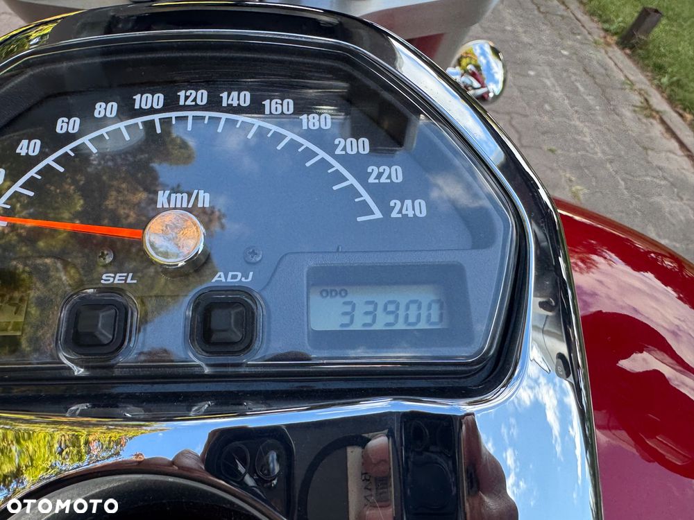 Suzuki Intruder - 23