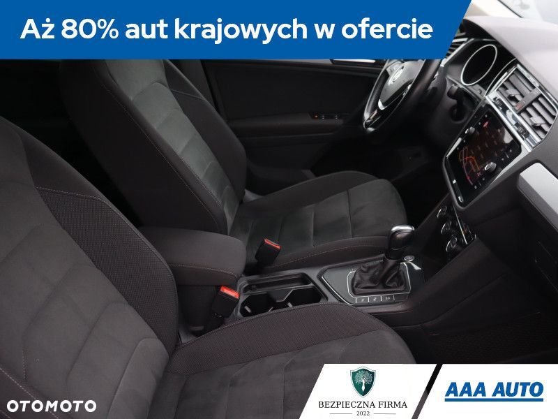 Volkswagen Tiguan - 10