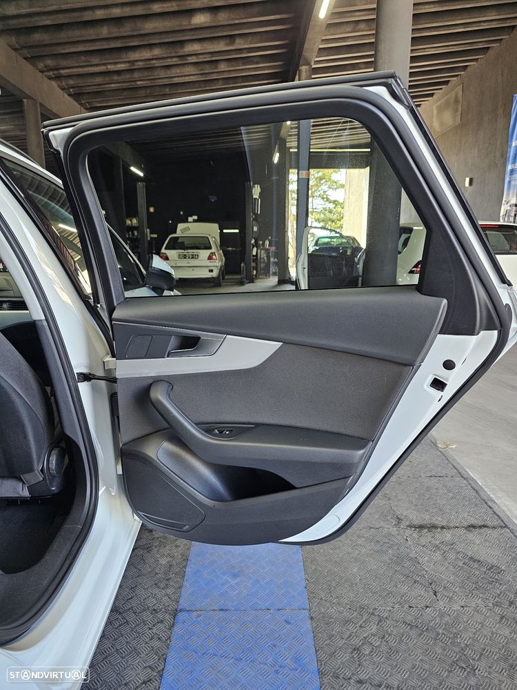Audi A4 Avant 2.0 TDI - 7