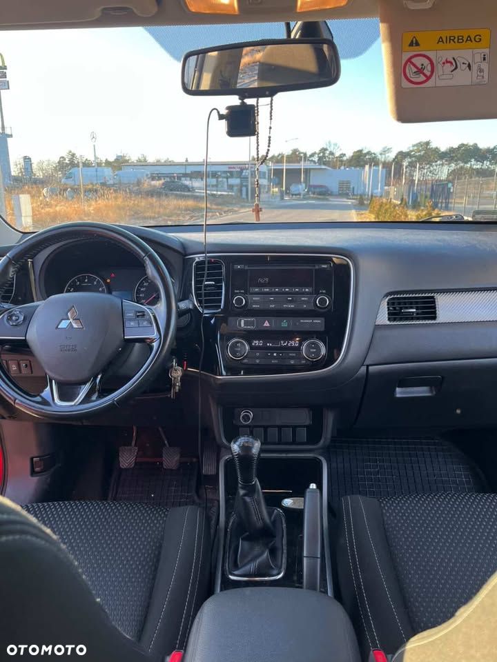 Mitsubishi Outlander - 6