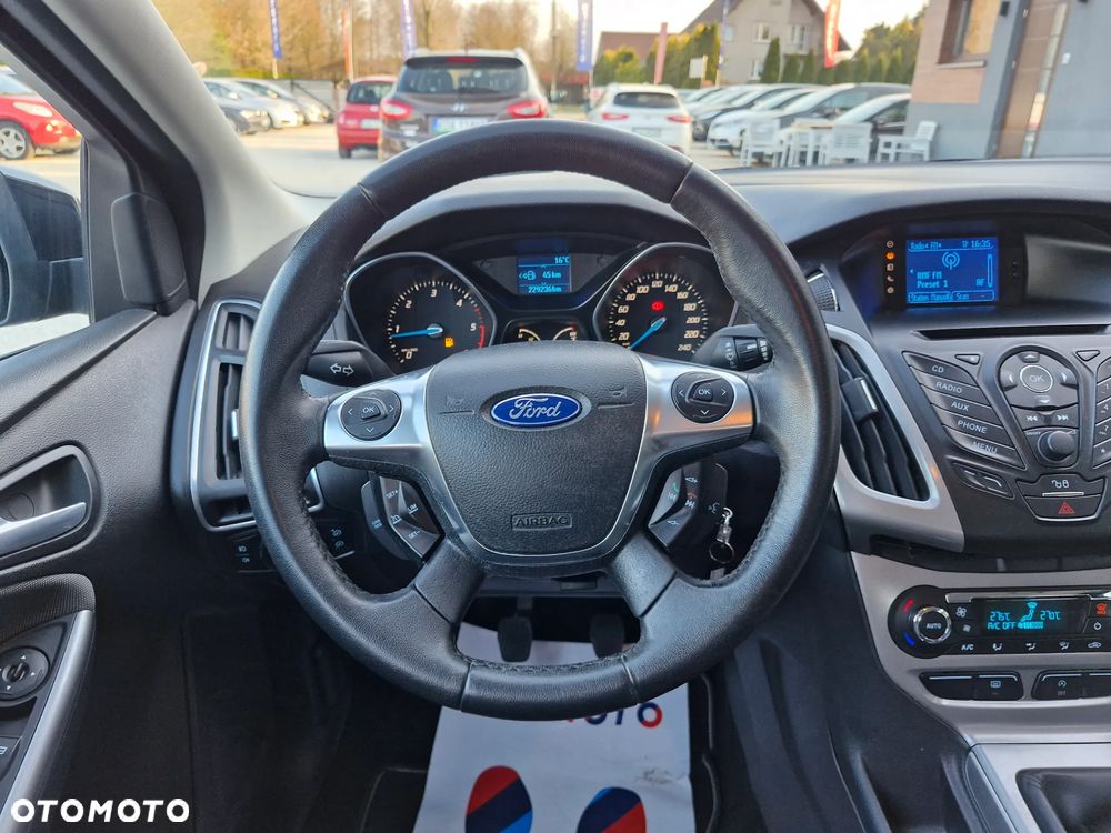 Ford Focus - 23