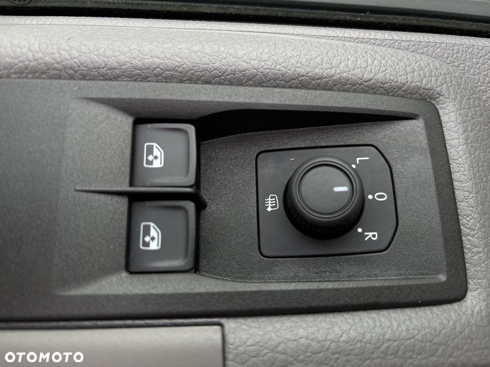 Volkswagen Crafter Furgon 4490 - 10