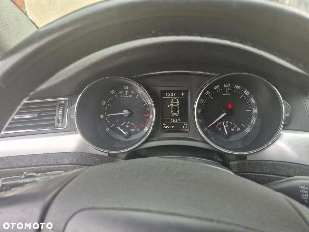 Skoda Superb 1.8 TSI Ambition DSG - 7