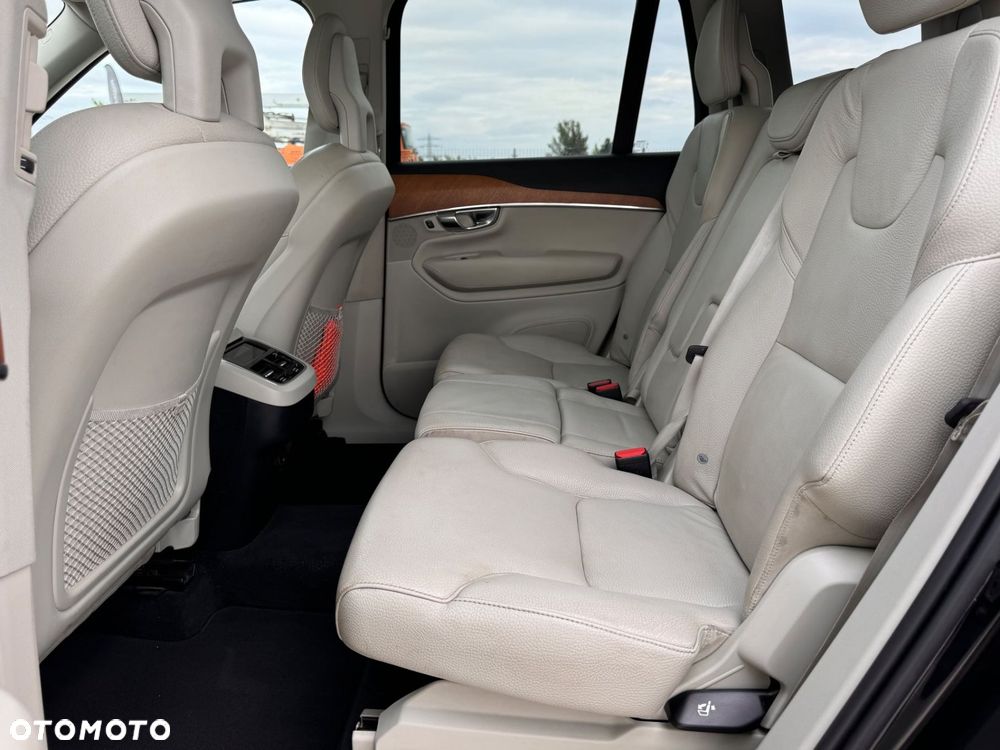 Volvo XC 90 - 20