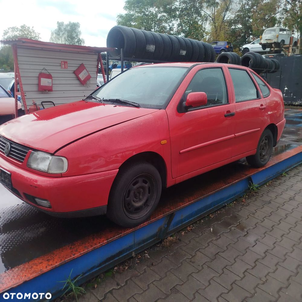 Volkswagen Polo Classic na części . - 3