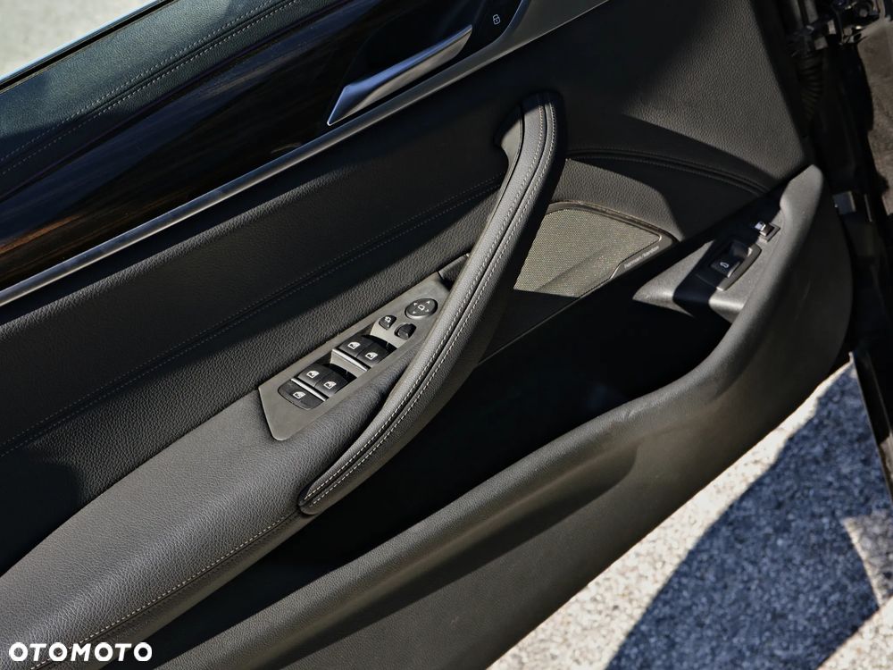 BMW Seria 5 520d Luxury Line sport - 7