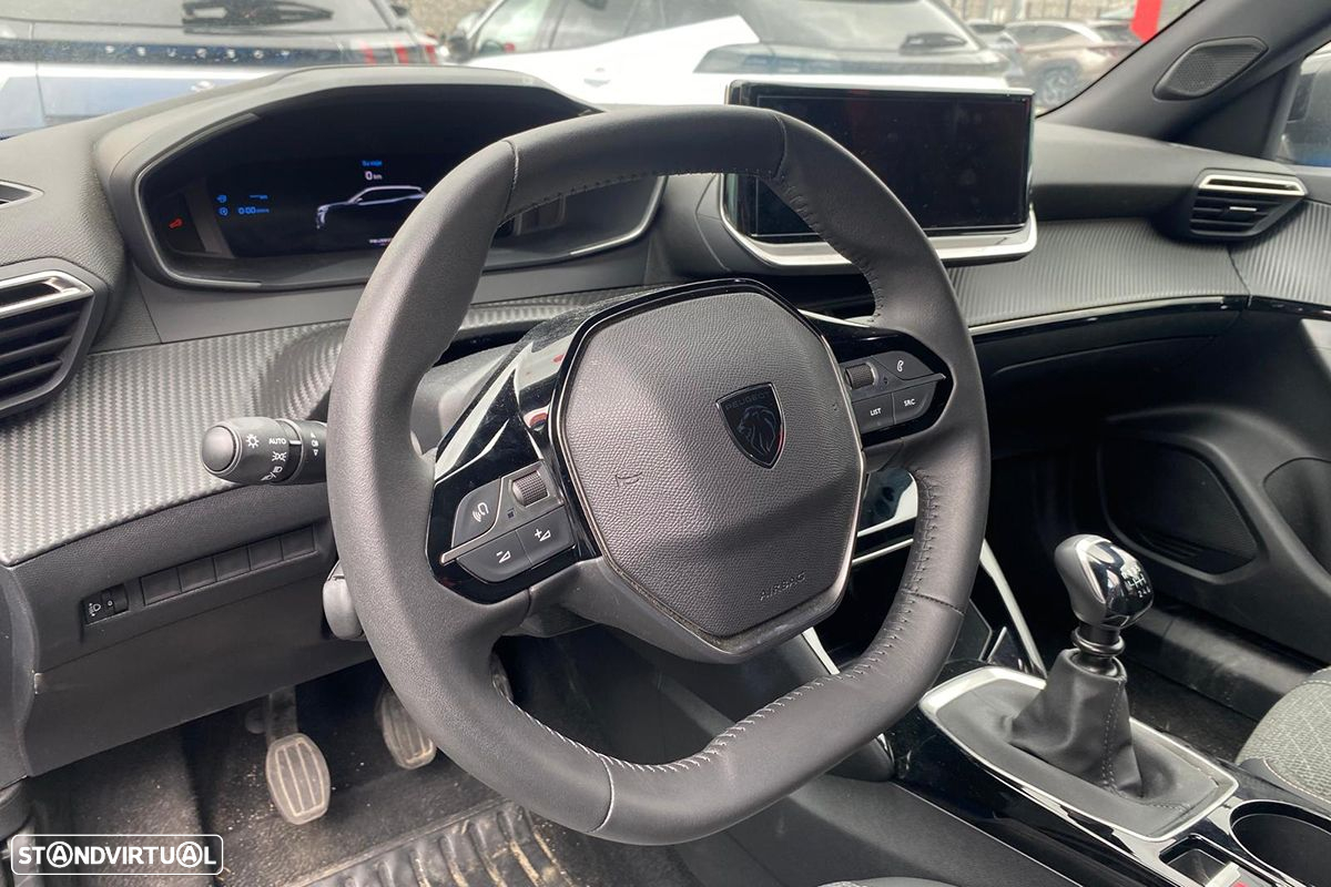Peugeot 2008 1.2 PureTech Allure - 5