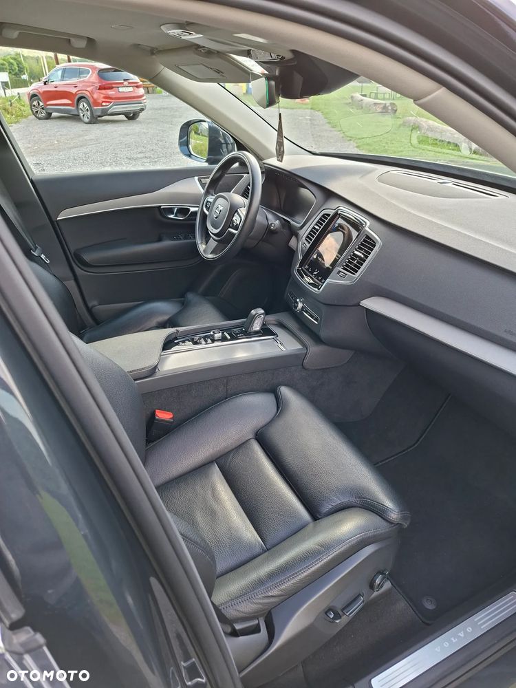 Volvo XC 90 B5 D AWD Momentum Pro - 12
