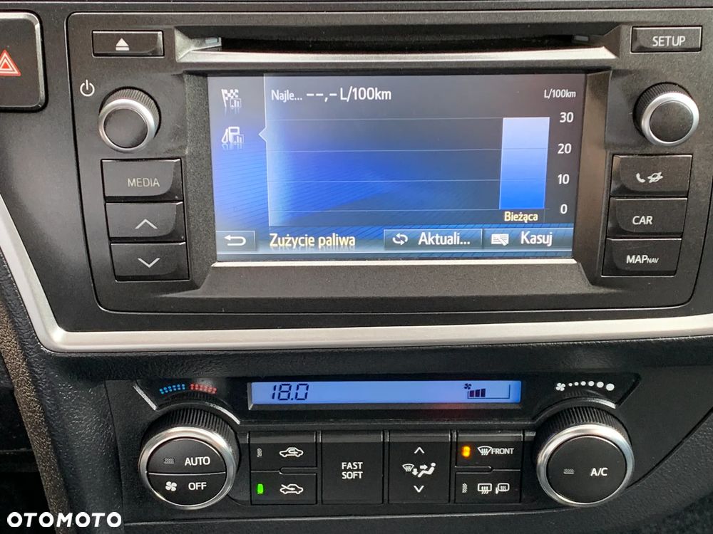 Toyota Auris 1.6 Prestige - 29