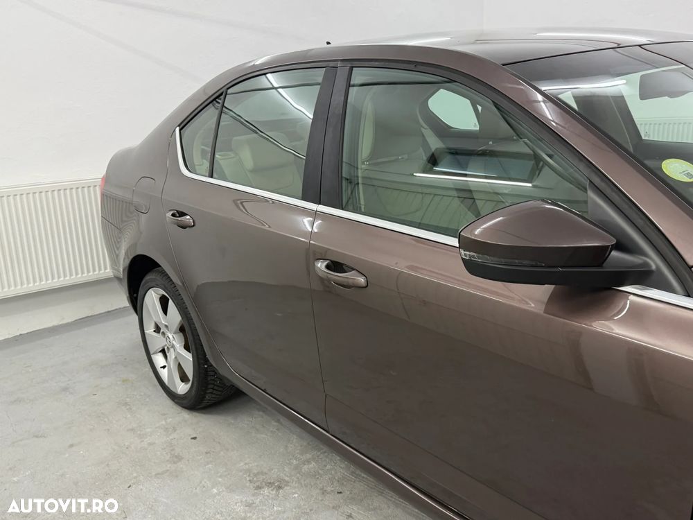Skoda Octavia 1.6 TDI ELEGANCE DSG - 37