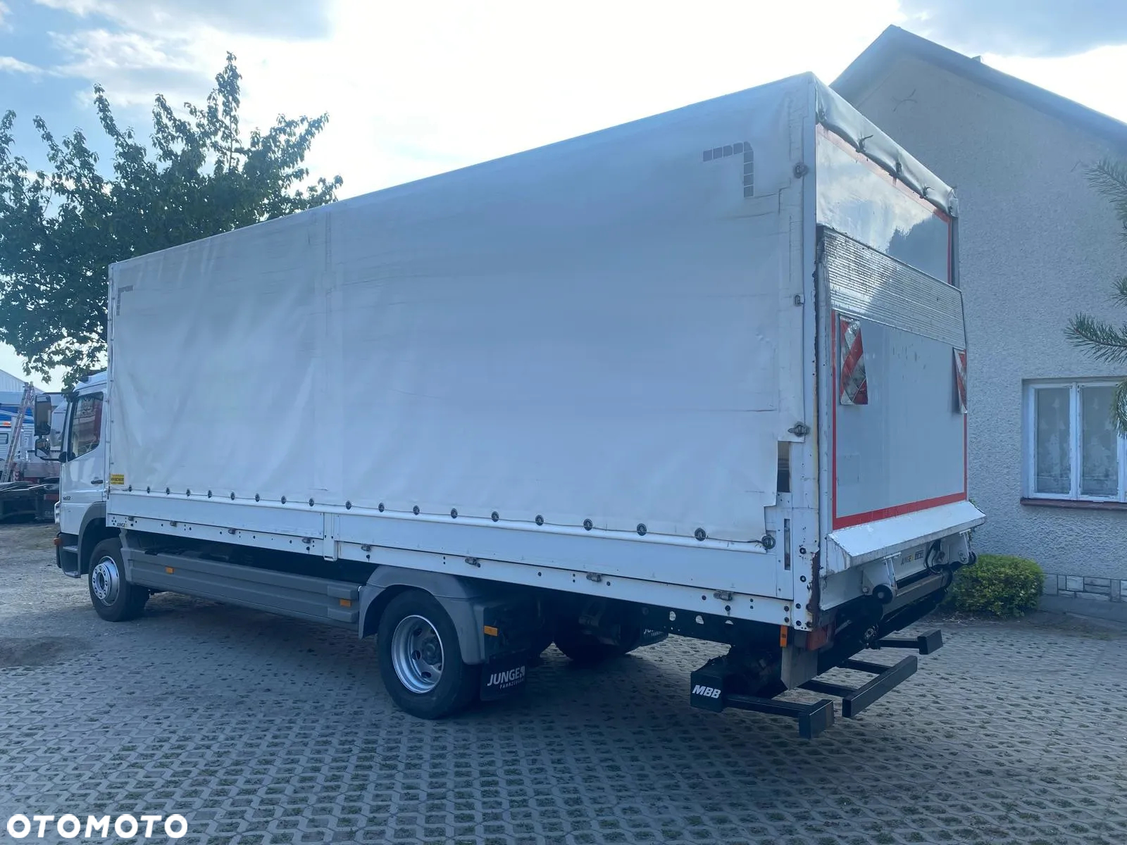 Mercedes-Benz Mercedes-Benz ATEGO 1222 / PLANDEKA + WINDA / 515.000 km / EURO 5 / z NIEMIEC - 4