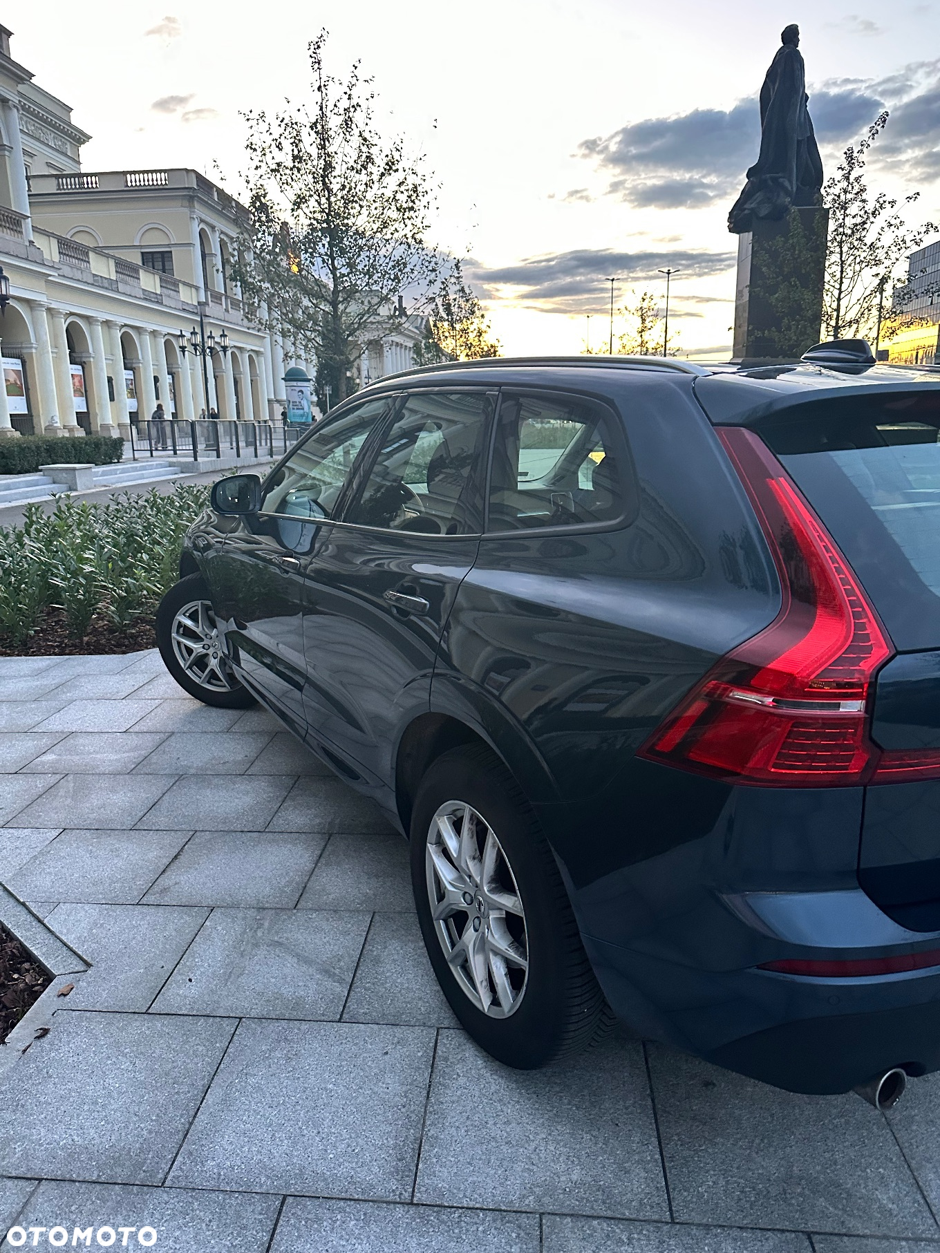 Volvo XC 60 T4 Momentum - 12