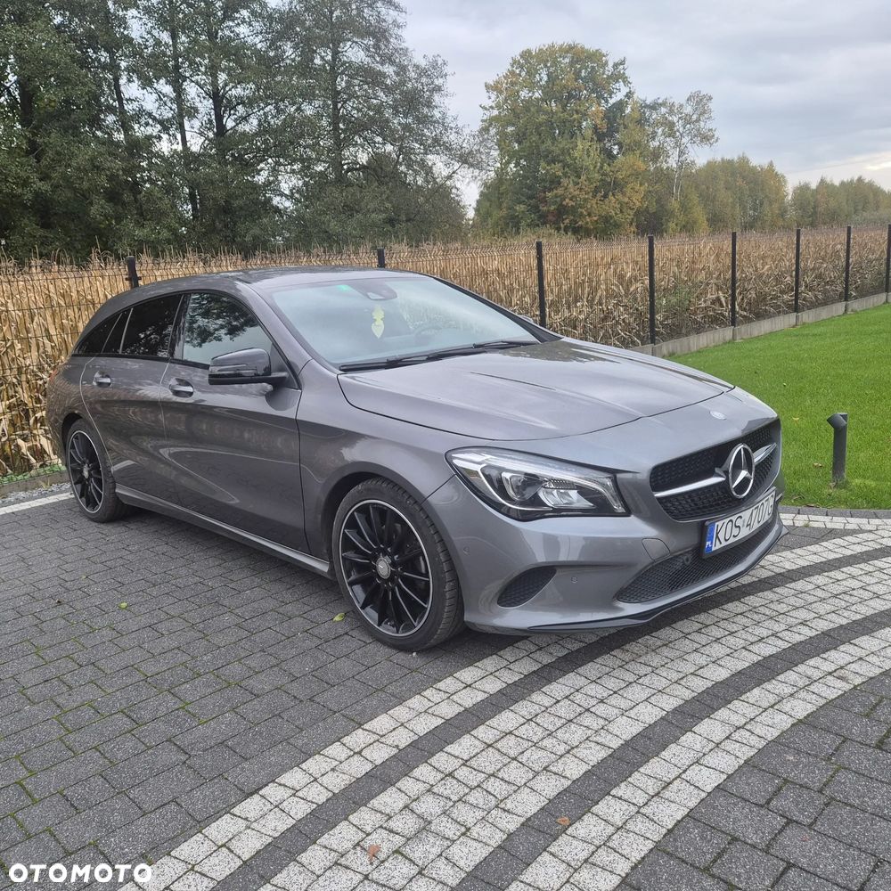 Mercedes-Benz CLA Shooting Brake 200 AMG Line - 1
