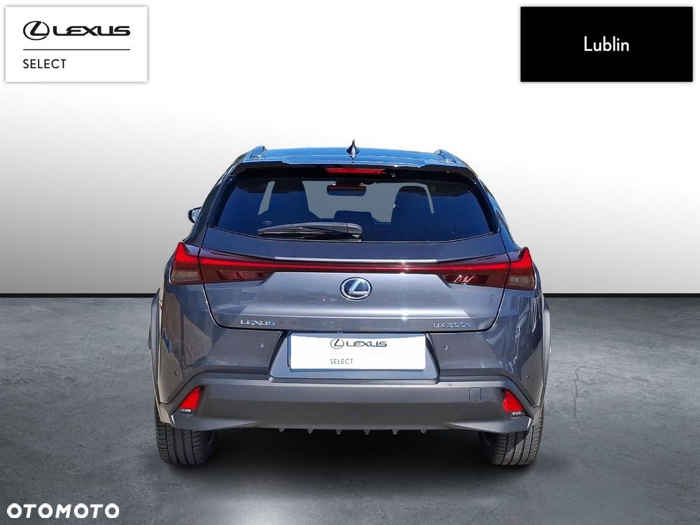 Lexus UX - 4