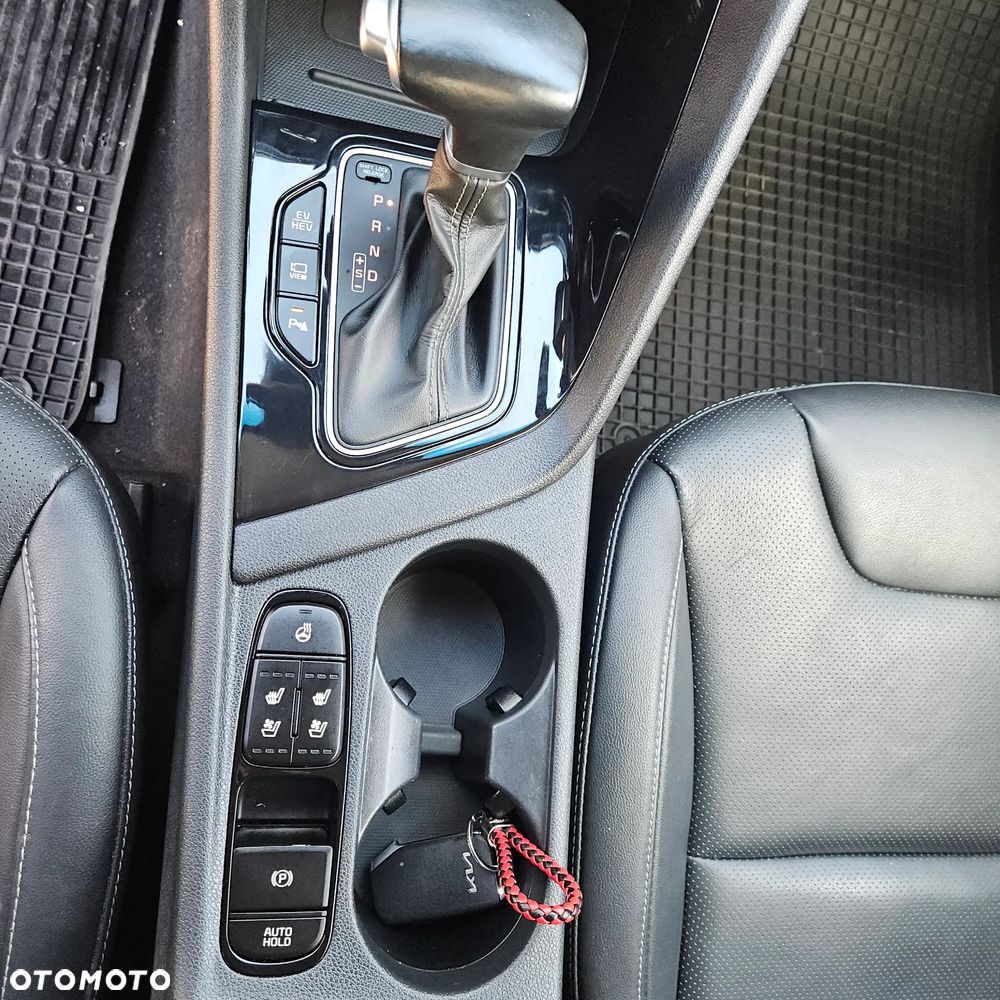 Kia Niro - 17