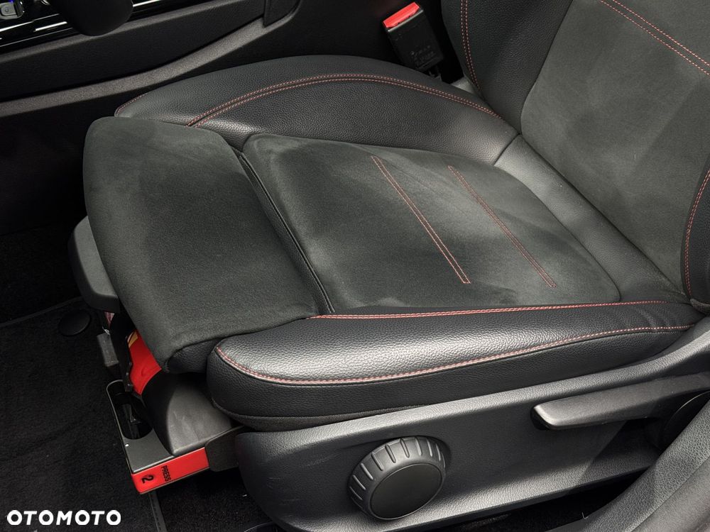 Mercedes-Benz CLA 200 AMG Line 7G-DCT - 13