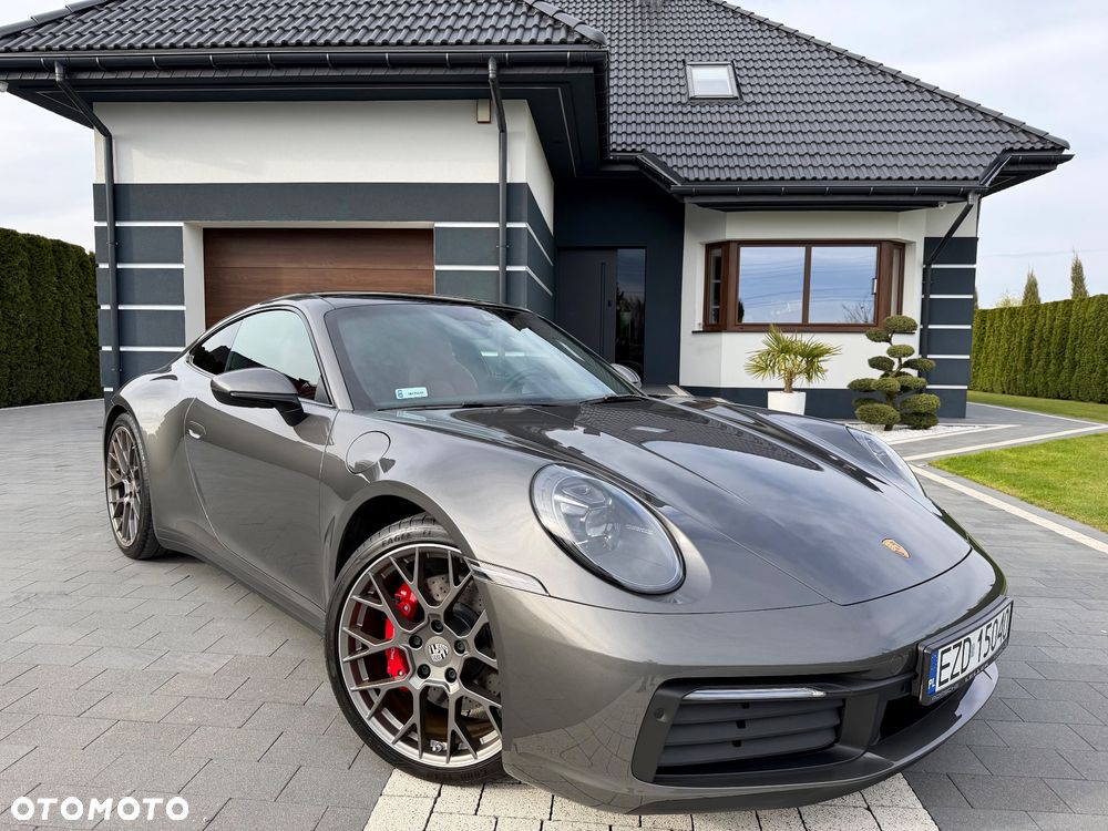 Porsche 911 Carrera 4S - 35