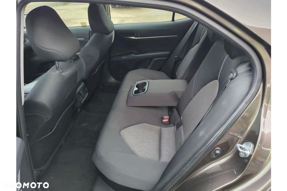 Toyota Camry 2.5 Hybrid Comfort CVT - 7