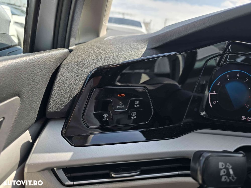 Volkswagen Golf - 15