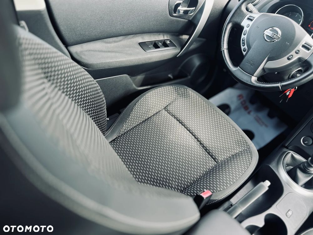 Nissan Qashqai 2.0 dCi DPF acenta - 21