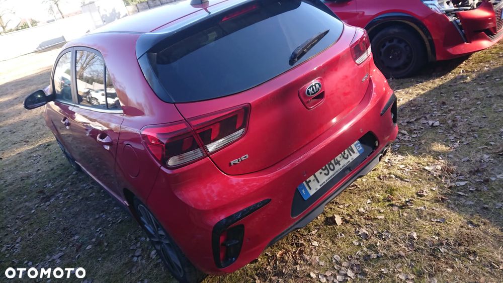 Kia Rio - 18
