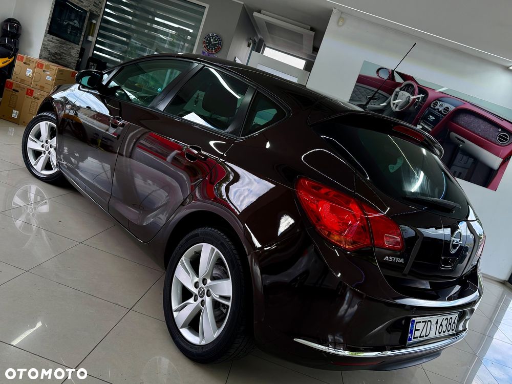 Opel Astra 1.4 Turbo Color Edition - 31