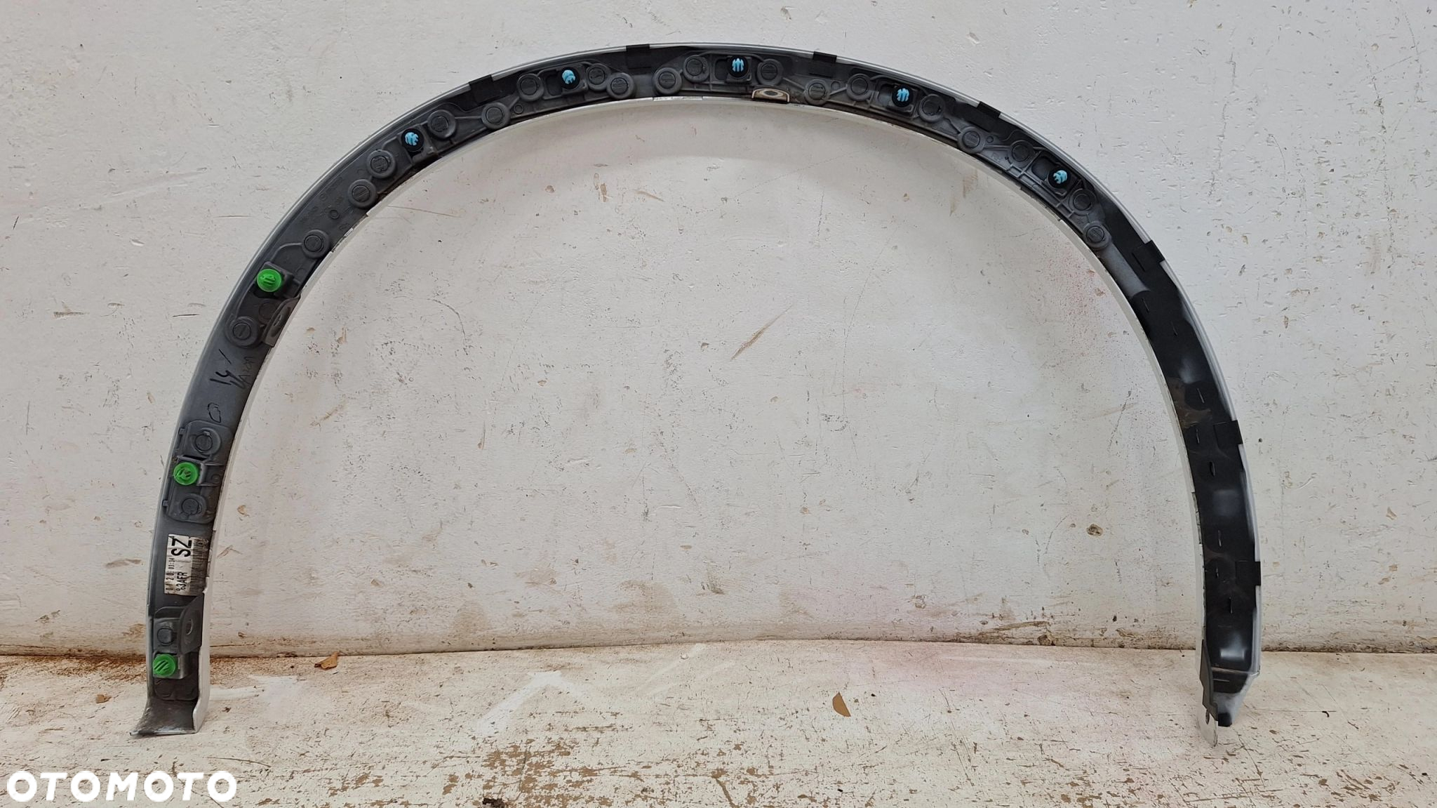 LISTWA BŁOTNIKA PRAWY PRZÓD MAZDA CX60 23- - 4