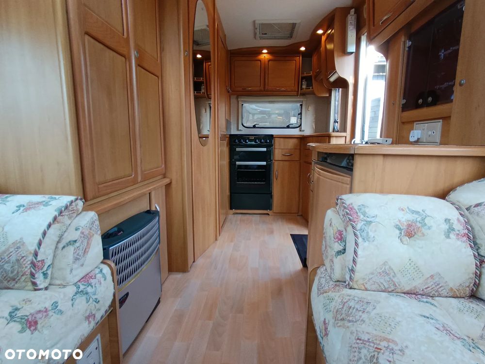 SWIFT Corniche - 10