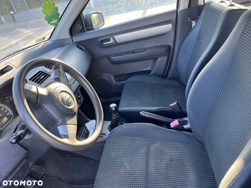 Suzuki Swift 1.3 Club - 5