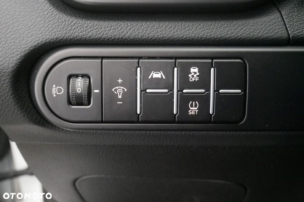 Kia Ceed 1.5 T-GDI M - 23