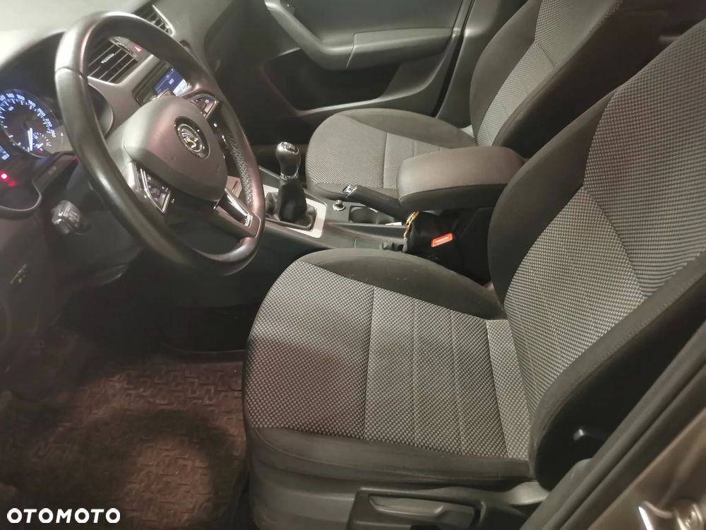 Skoda Octavia 1.4 TSI Ambition - 4