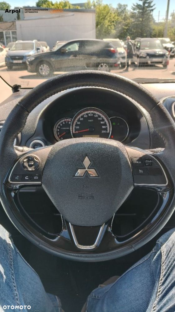 Mitsubishi Space Star 1.2 AS&G Instyle CVT - 11