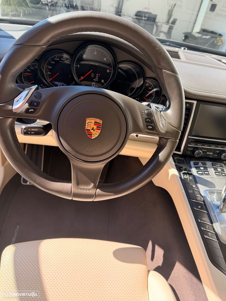 Porsche Panamera - 8