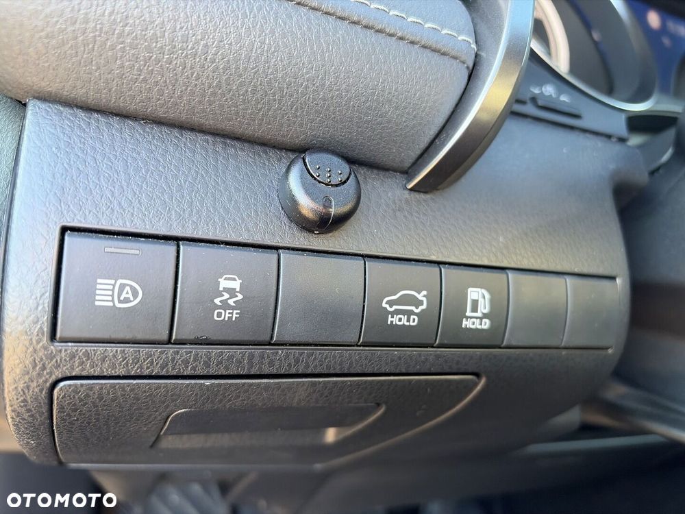 Toyota Camry 2.5 Hybrid Prestige CVT - 23