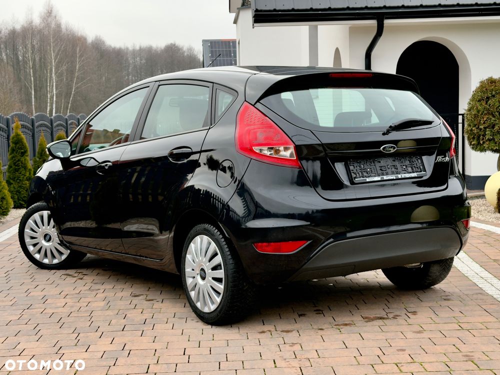 Ford Fiesta - 17