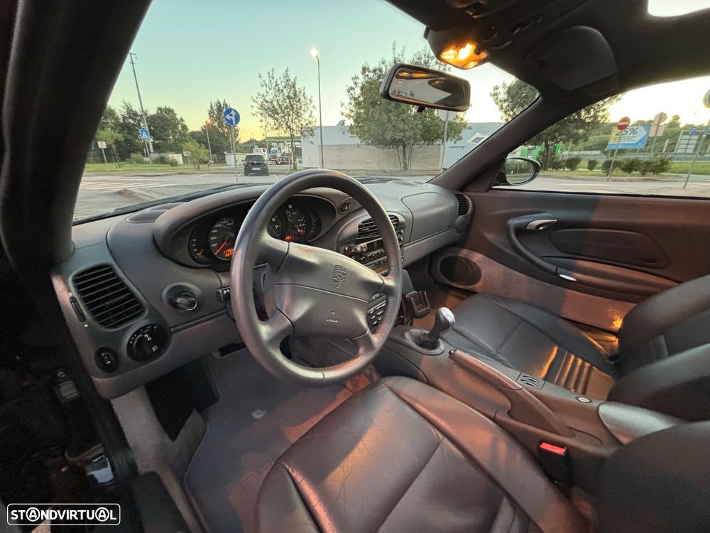 Porsche 911 (996) Carrera Coupé - 8