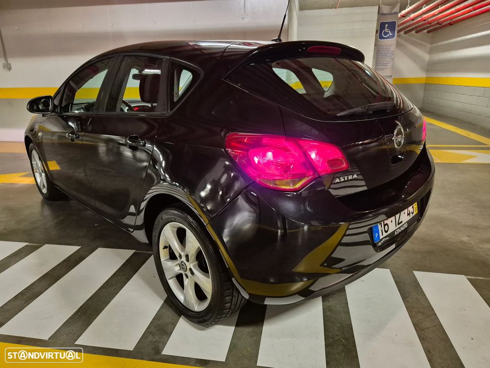 Opel Astra 1.7 CDTI Enjoy - 13