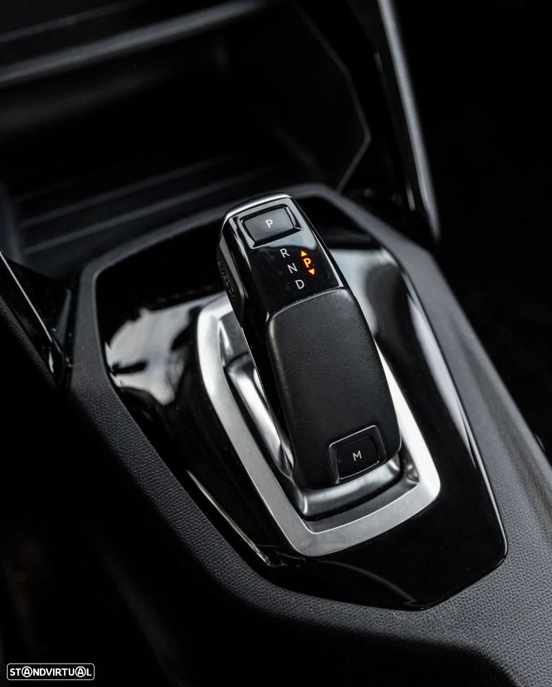 Peugeot 2008 PureTech 130 EAT8 Allure - 14