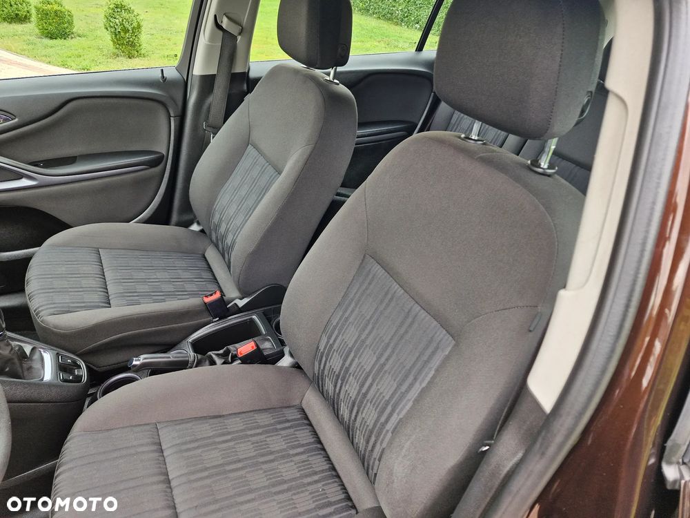 Opel Zafira 1.4 Turbo (ecoFLEX) Start/Stop Active - 14