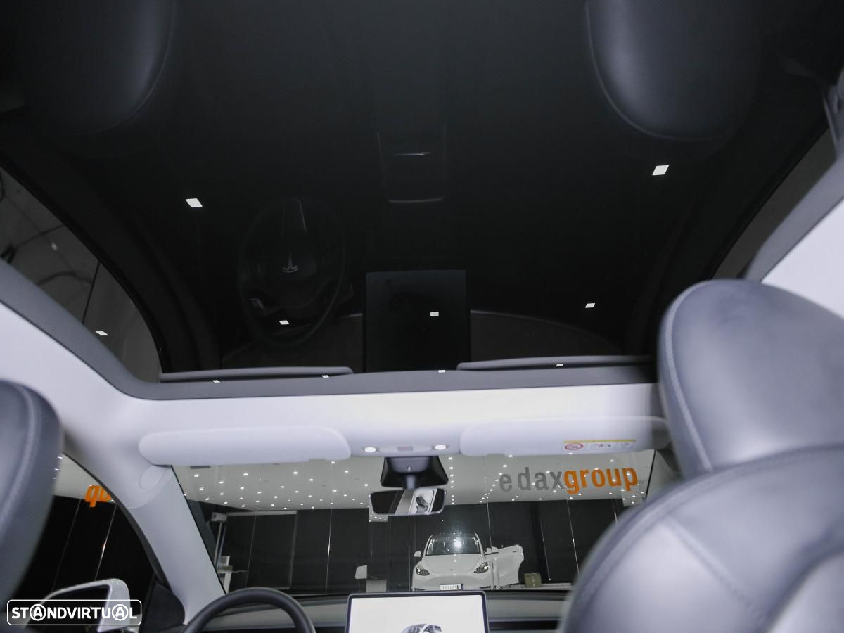 Tesla Model Y Long Range Tração Integral - 21