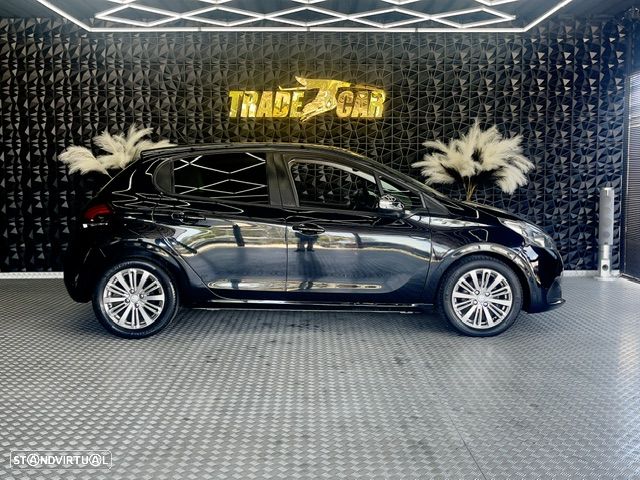 Peugeot 208 1.6 BlueHDi Style - 39