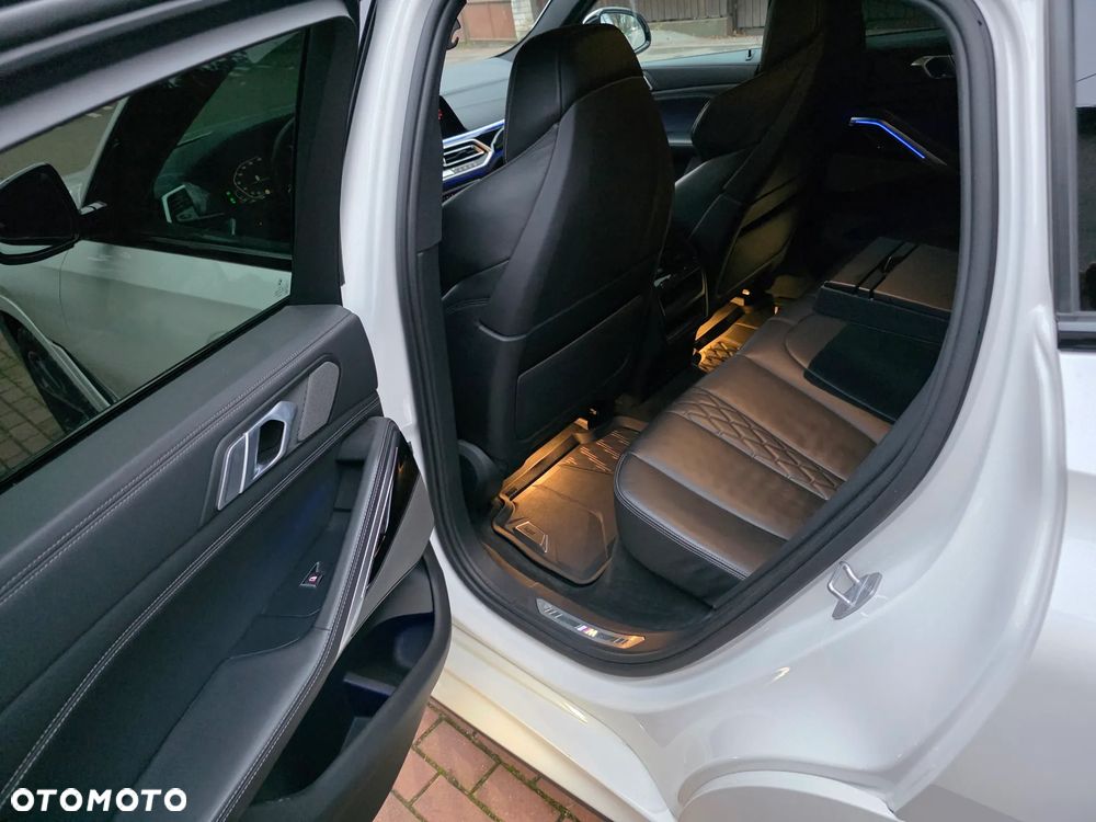 BMW X6 xDrive40d - 16