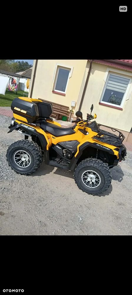 Can-Am Outlander - 2