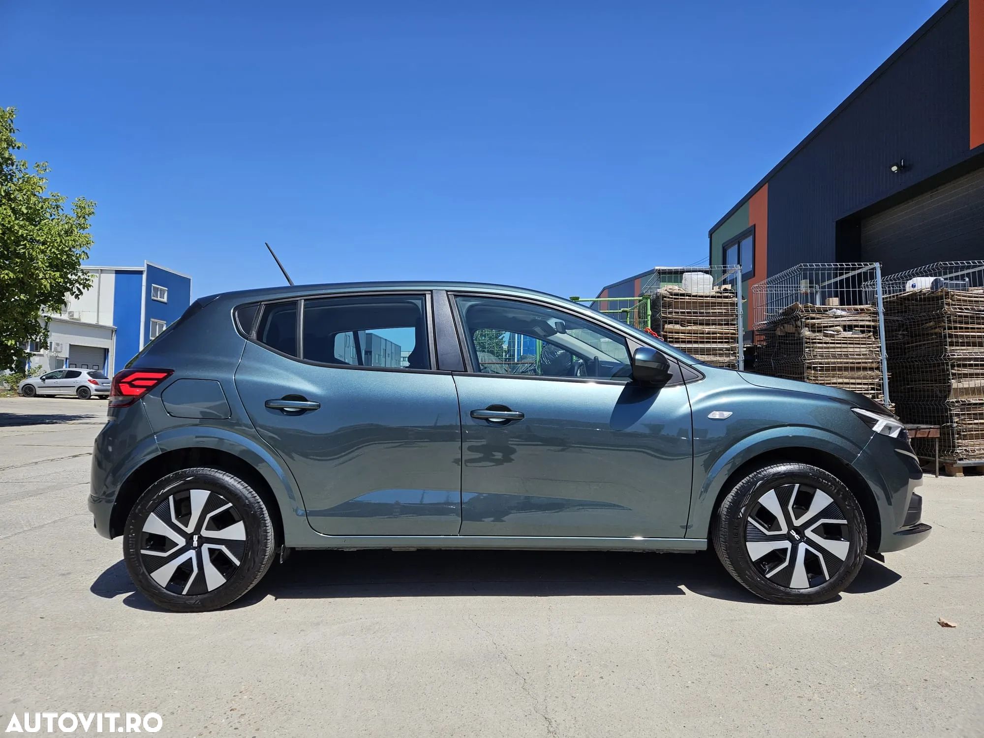 Dacia Sandero ECO-G 100 MT5 Expression - 1