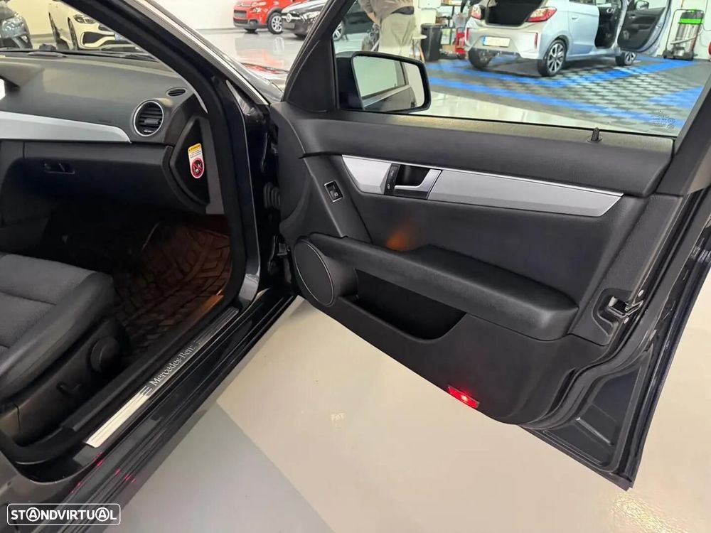 Mercedes-Benz C 220 - 24