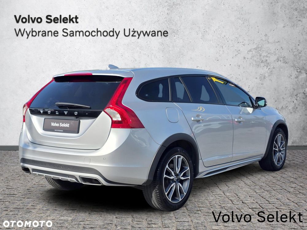 Volvo V60 Cross Country - 7